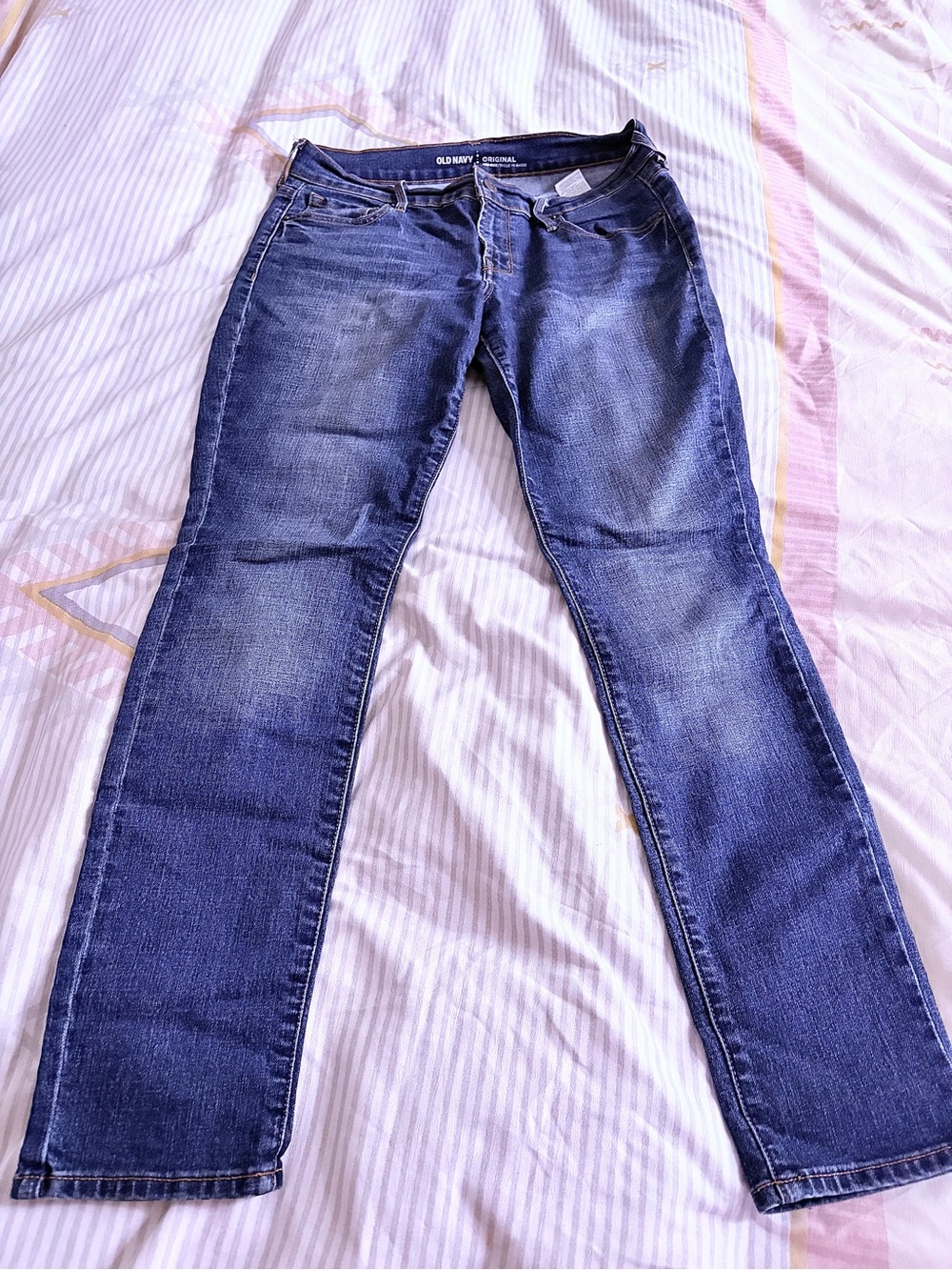 Old Navy Straight Leg Women’s Jeans in Dark Blue Wash